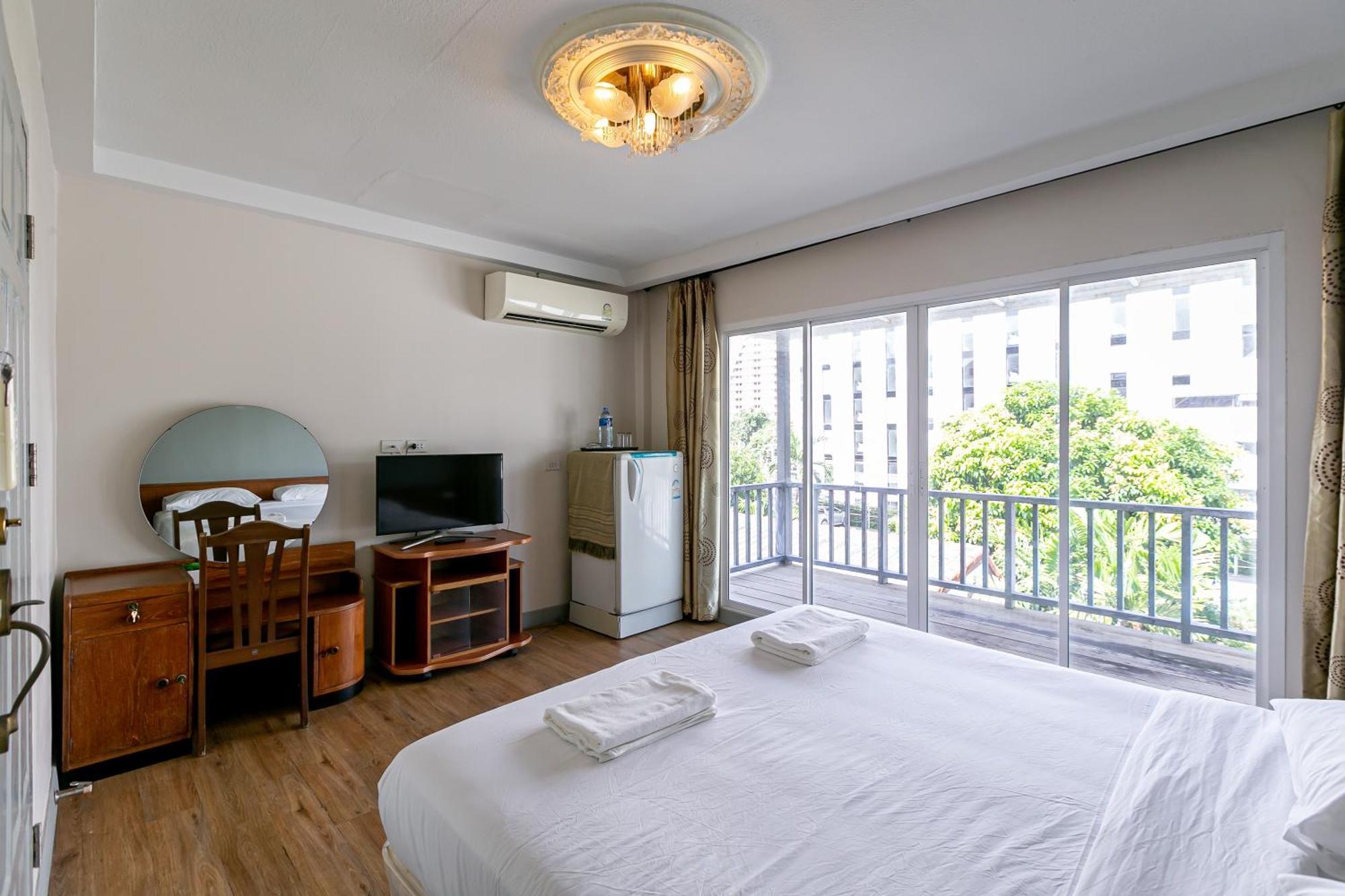 Wong Amat House Hotel Pattaja Kültér fotó